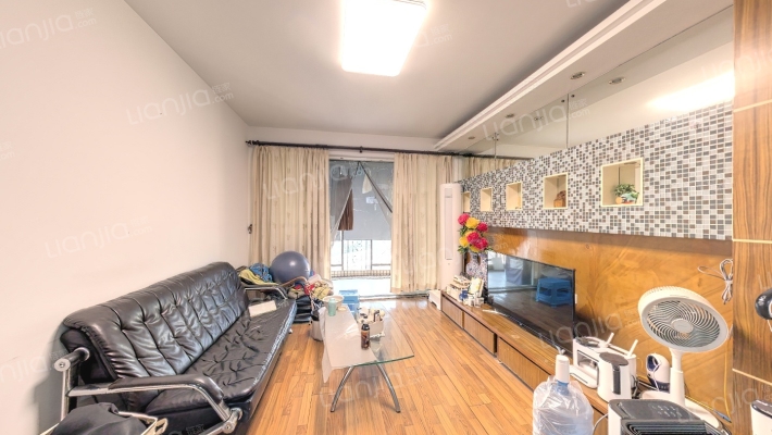 新燕花园二手房实景图