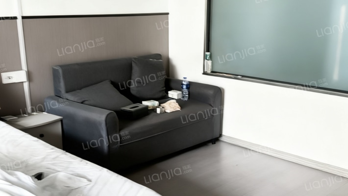 隆鑫九熙广场二期二手房实景图