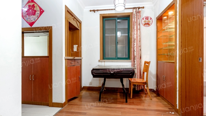 平型关路250弄二手房实景图