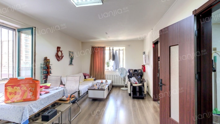 莱茵河畔二手房实景图