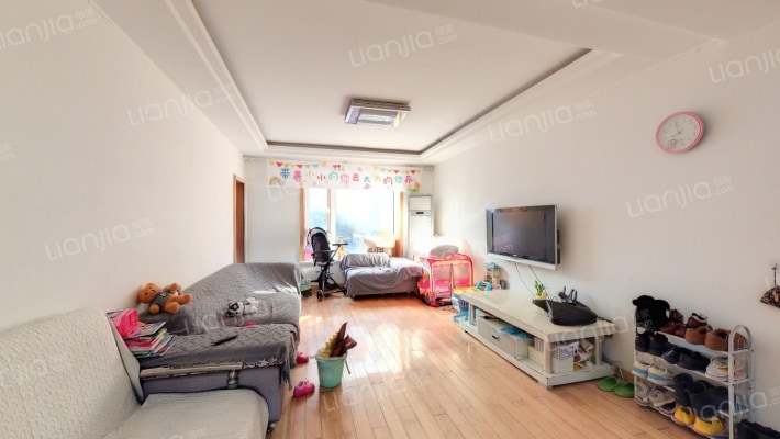 东郊小镇第三街区二手房实景图