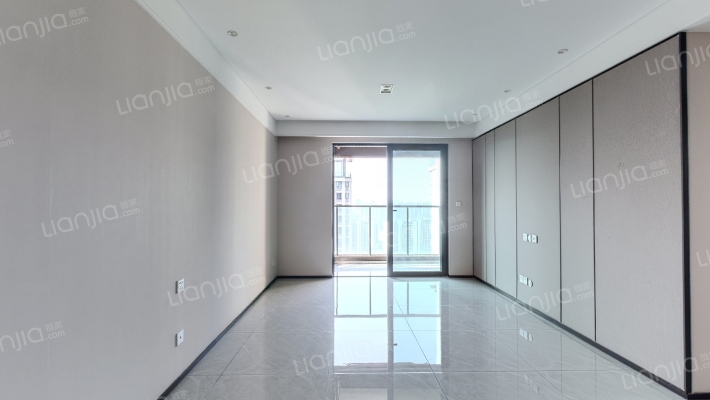 华润未来之城二期二手房实景图