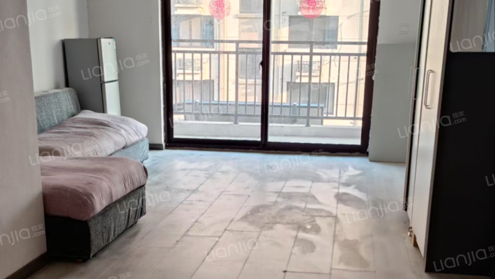 金泰芝溪阁二手房实景图