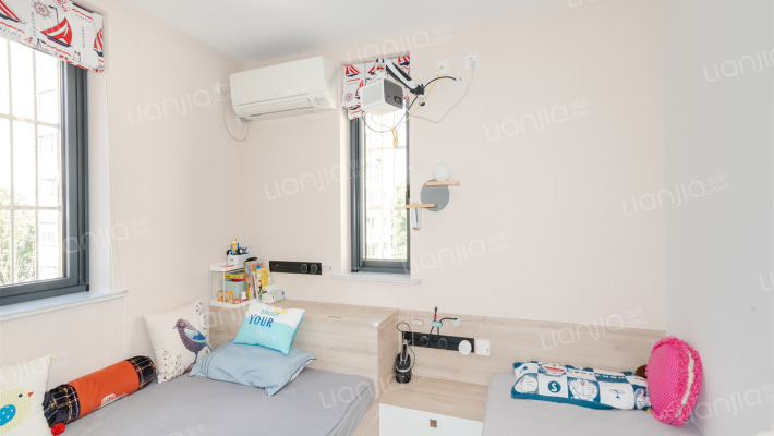 上影新村二手房实景图