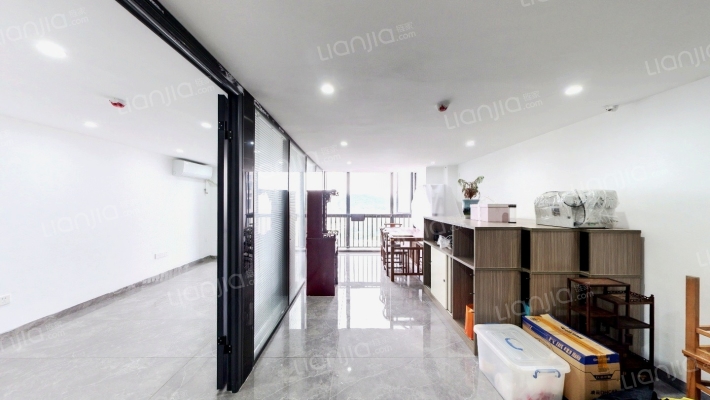 锐丰中心二手房实景图