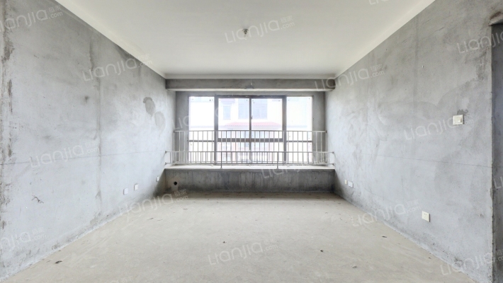 奕淳绿园二手房实景图