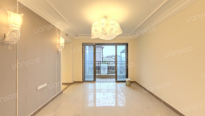 恒大麓山湖四期二手房实景图