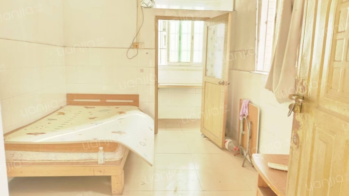 富港园二手房实景图