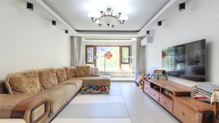 万科中粮假日风景二手房实景图