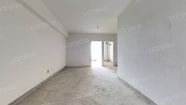 天龙华鹤二手房实景图