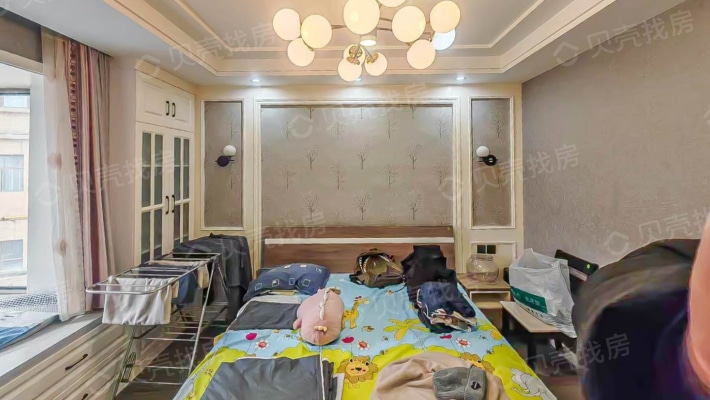 北京路 电梯花涧洋房 精装修 南北通透 带私家门厅-卧室B