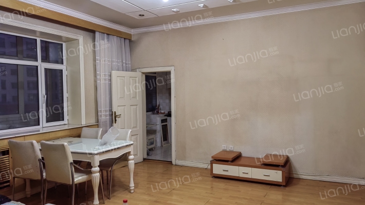 蓝天街二手房实景图