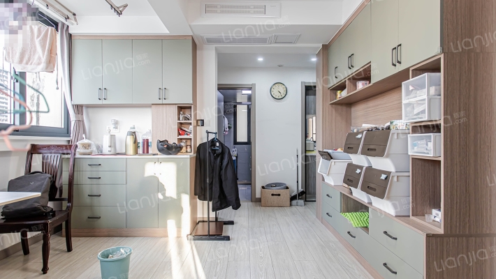 中亚公寓二手房实景图