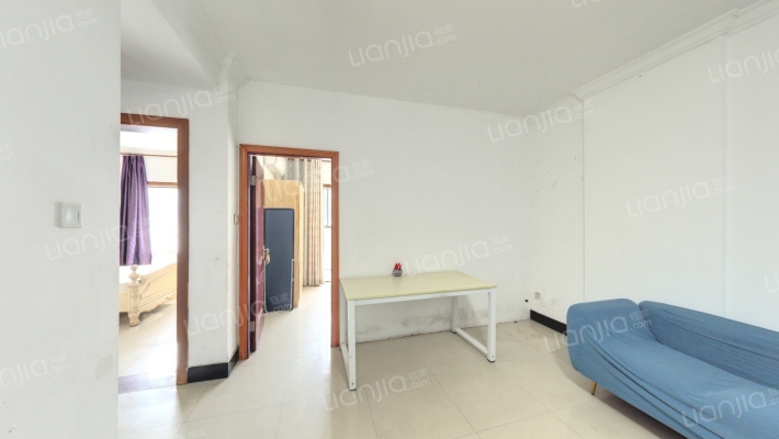 保利金爵公寓二手房实景图