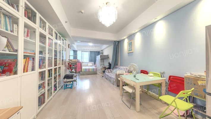 长安兴融中心二手房实景图