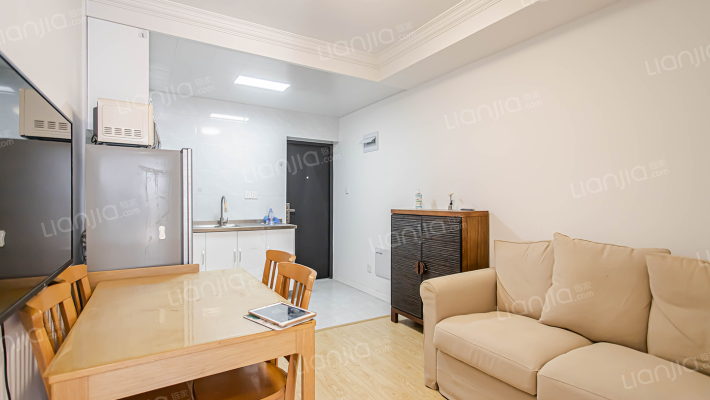 兰溪路230弄二手房实景图