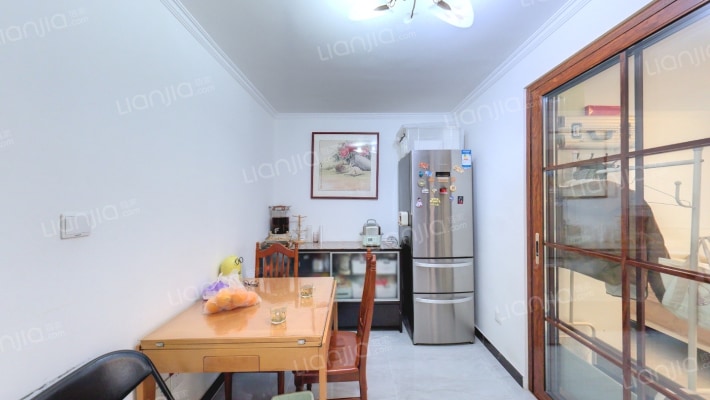 东公街64号院二手房实景图