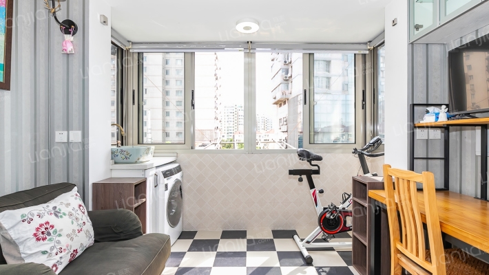 西南小区二手房实景图