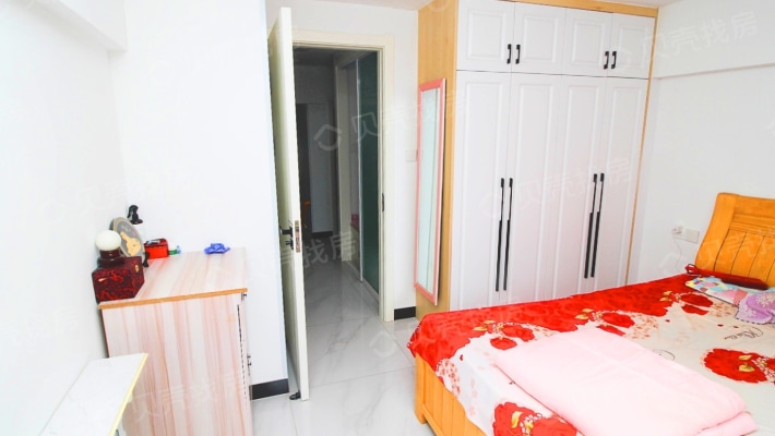 青城公寓 房子精装修可以商用可以居住 挑高高-卧室B