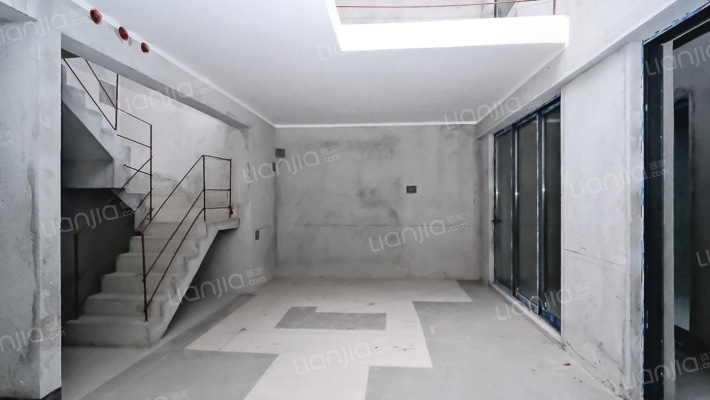 万科四季都会泉咏二手房实景图