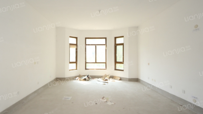 仁爱团泊湖逸湖岸二手房实景图