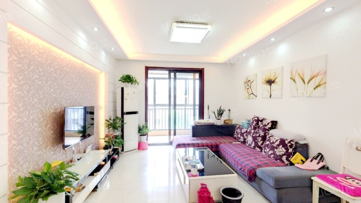 荣尚花苑二手房实景图