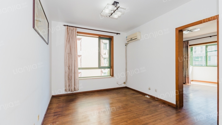 乾骏大厦二手房实景图