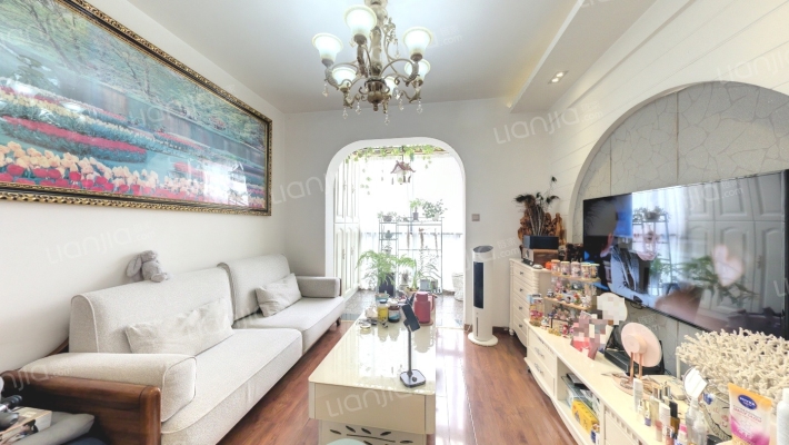 新桥逸景C区二手房实景图