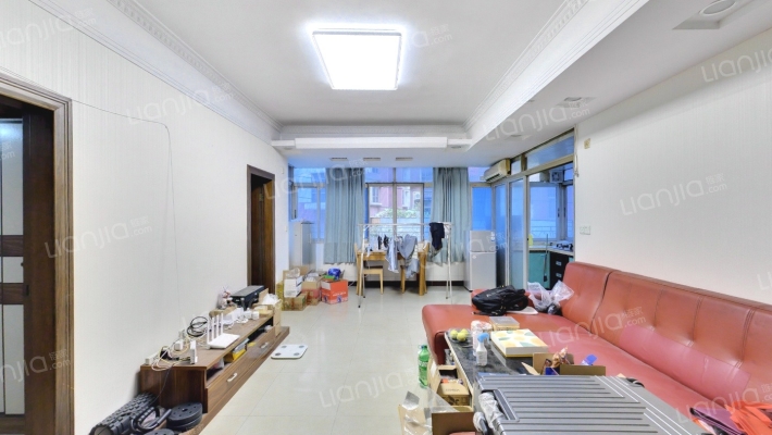 江畔楼二手房实景图