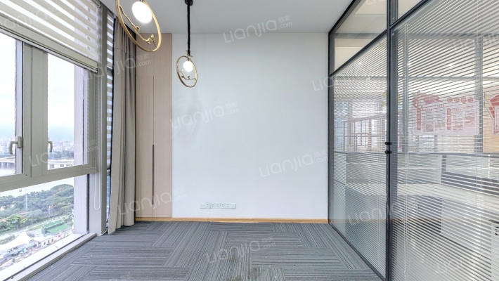 富力中心C区二手房实景图