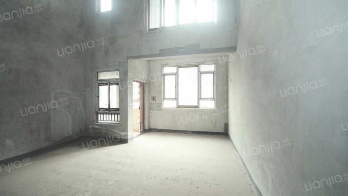 美利溪镇二期二手房实景图