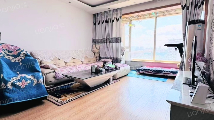 嘉业华府二手房实景图