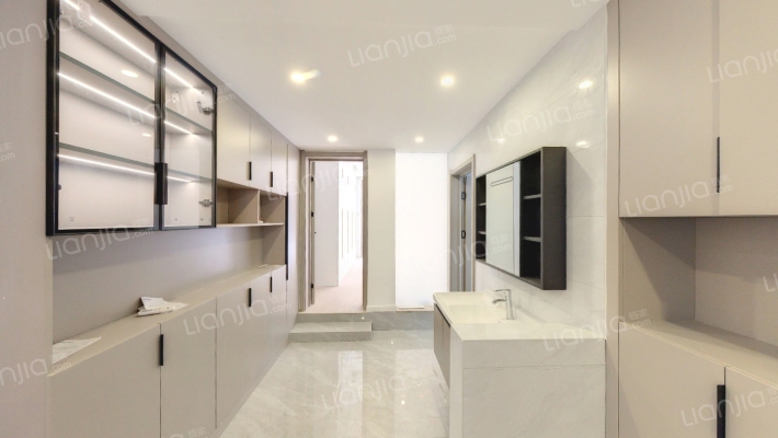 山水花苑二手房实景图