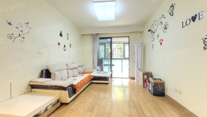 上隽嘉苑二手房实景图