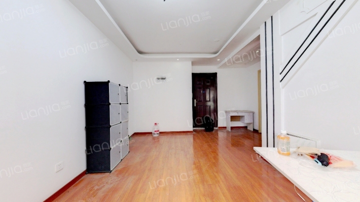 佘北家园茗雅苑二手房实景图