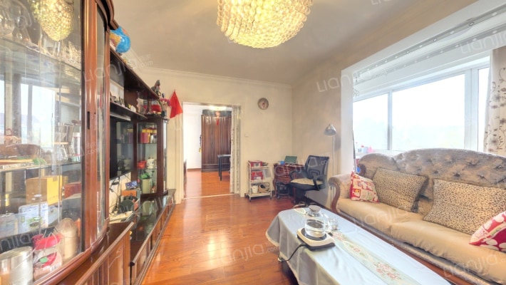 新电小区二手房实景图