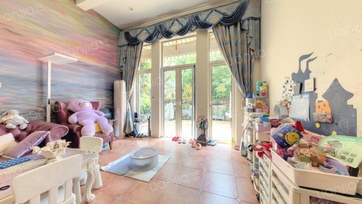 君临颐和花园二手房实景图