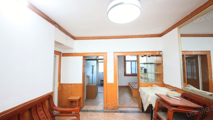 十八进二手房实景图