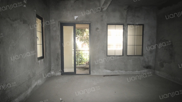 庆隆南山高尔夫国际社区蕙风岸二手房实景图