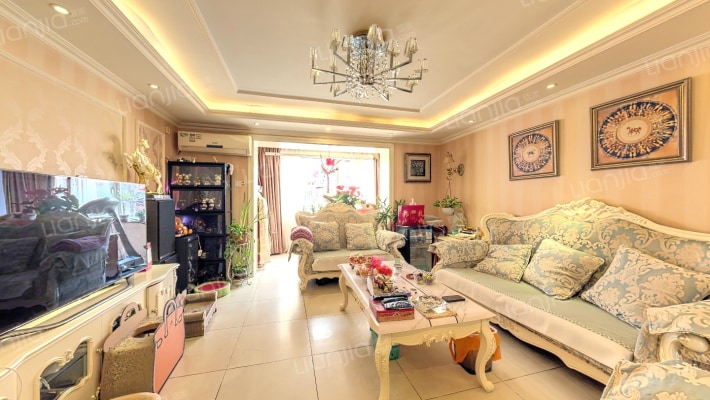 鸿运花园二手房实景图