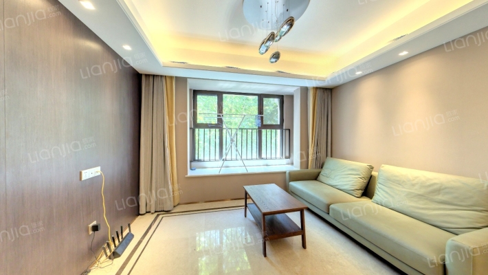 翡翠四季C区二手房实景图