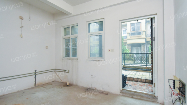 君临南山二手房实景图