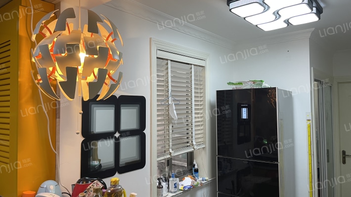 临汾路828弄二手房实景图