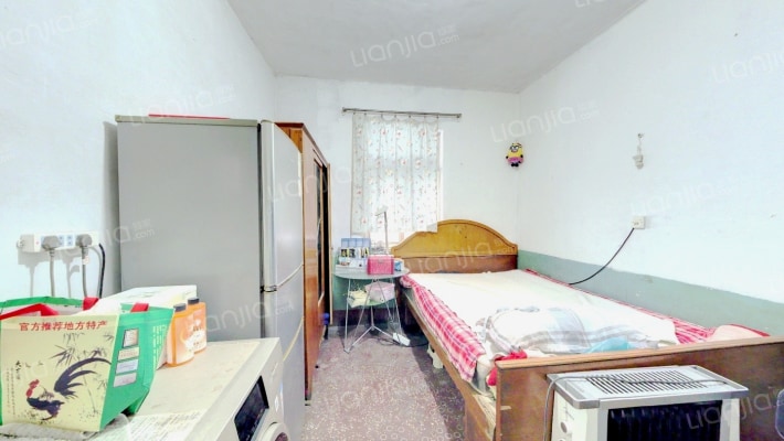 青钢宿舍二手房实景图