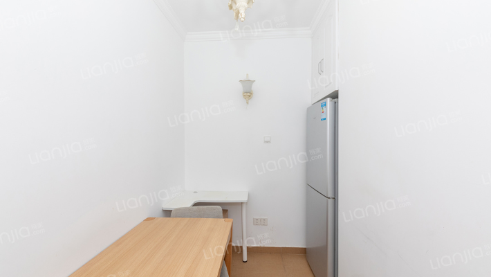 泰康路21号二手房实景图