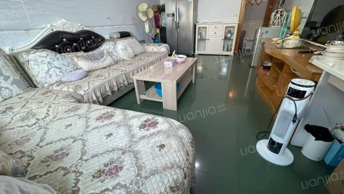 医药公司家属院二手房实景图