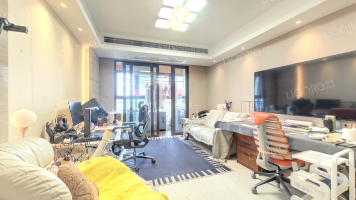 雅居乐滨江国际三四期二手房实景图