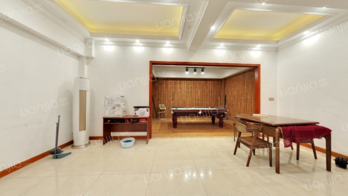 万科颐府二手房实景图