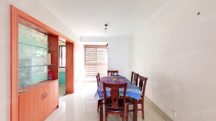 鸿泰苑五区二手房实景图