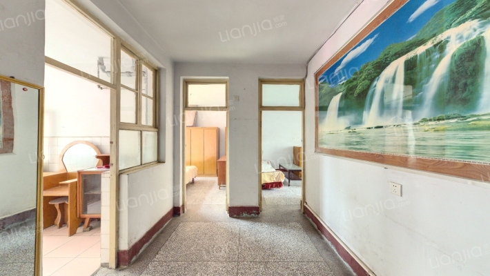 邮印厂家属楼二手房实景图